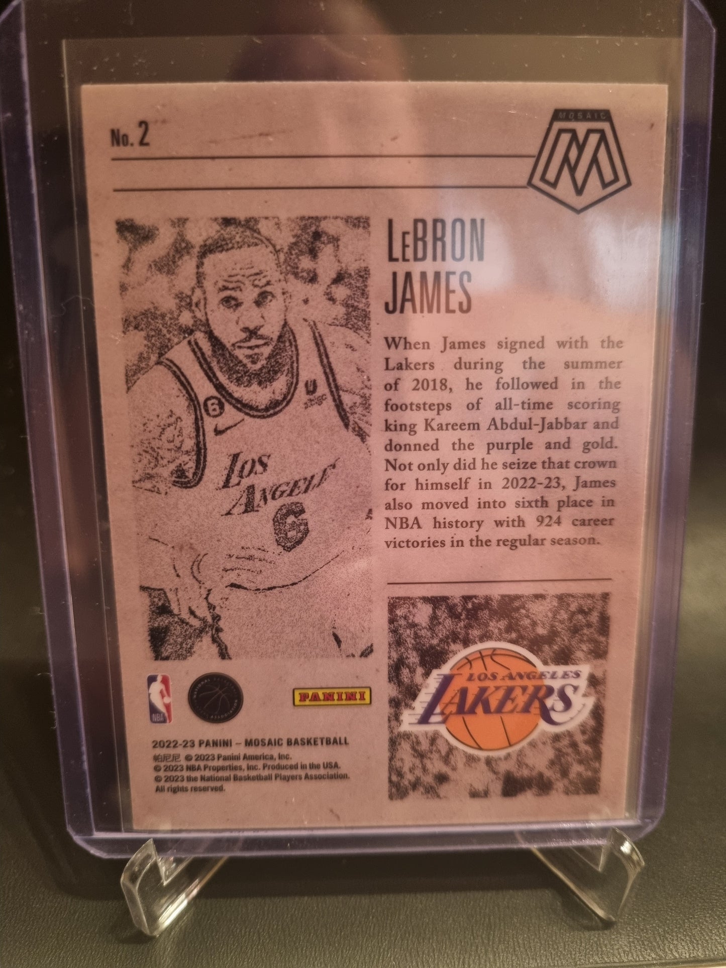 2022-23 Panini Mosaic #2 Lebron James Notoriety