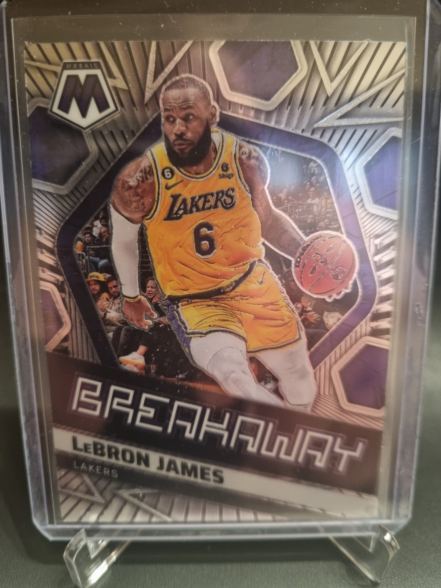 2022-23 Panini Mosaic #2 Lebron James Breakaway