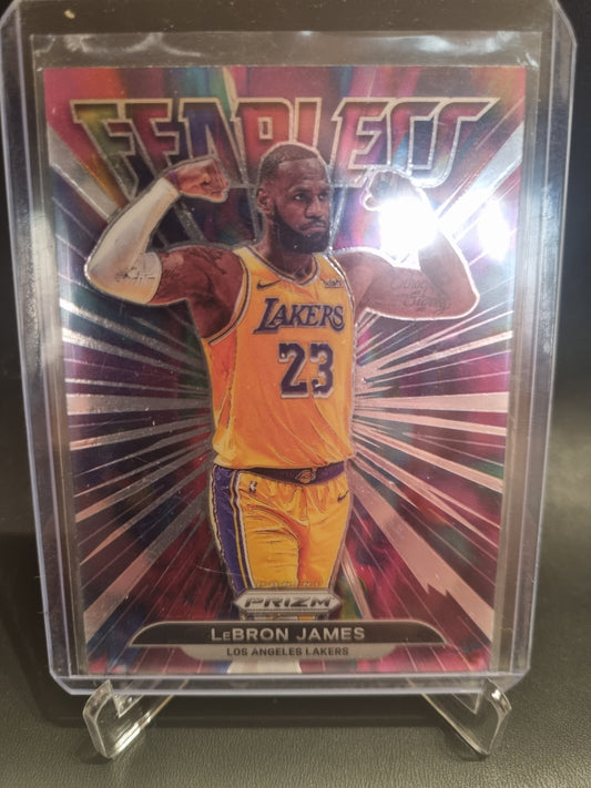 2021-22 Panini Prizm #18 Lebron James Fearless