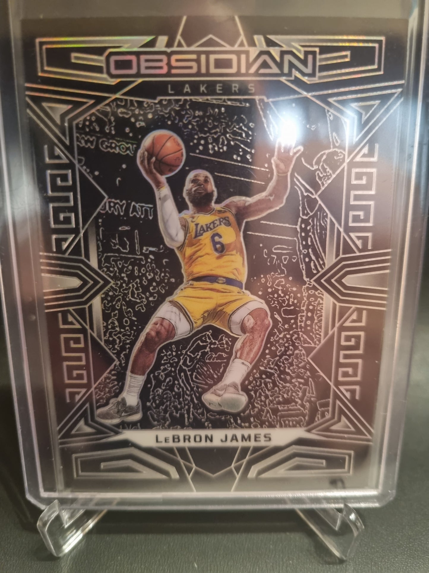 2022-23 Panini Obsidian #36 Lebron James