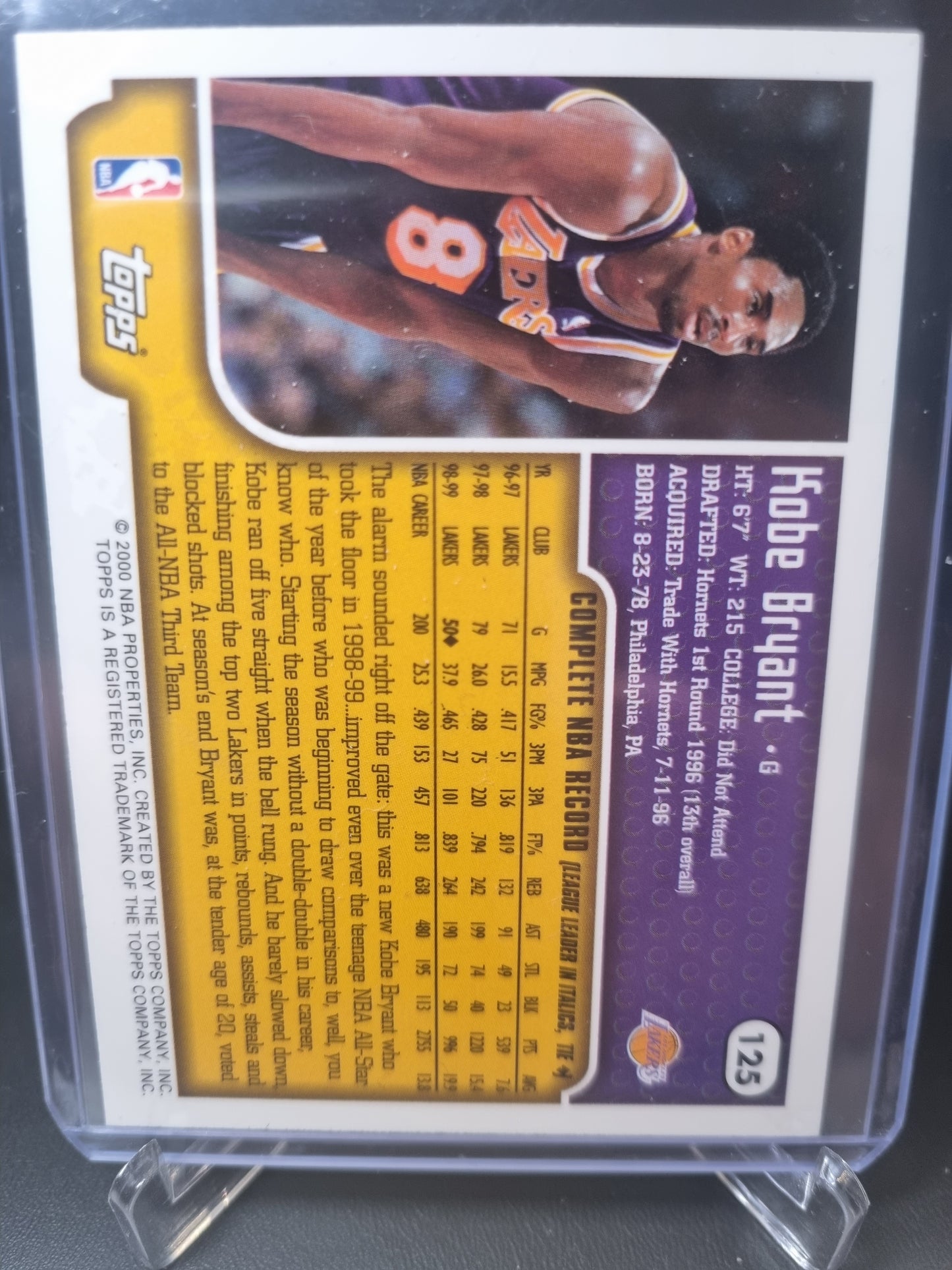 2000 Topps #125 Kobe Bryant