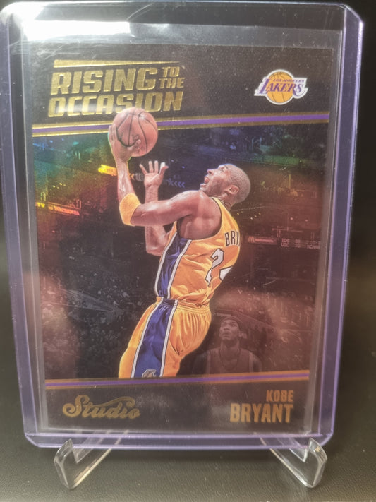 2016-17 Panini Studio #RO-KB Kobe Bryant Rising To The Occasion