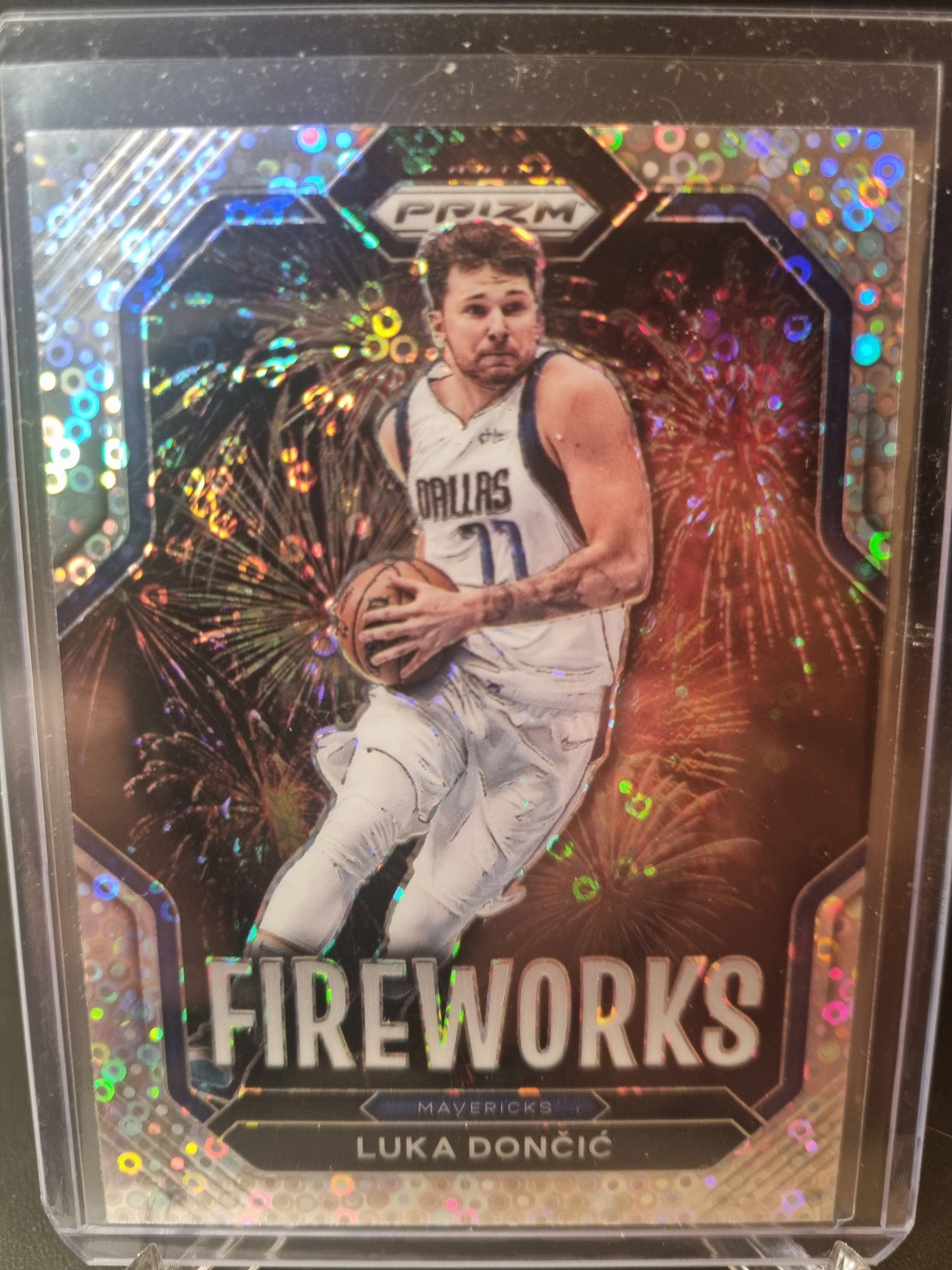 2022-23 Panini Prizm #24 Luka Doncic Fireworks Fast Break Disco Prizm