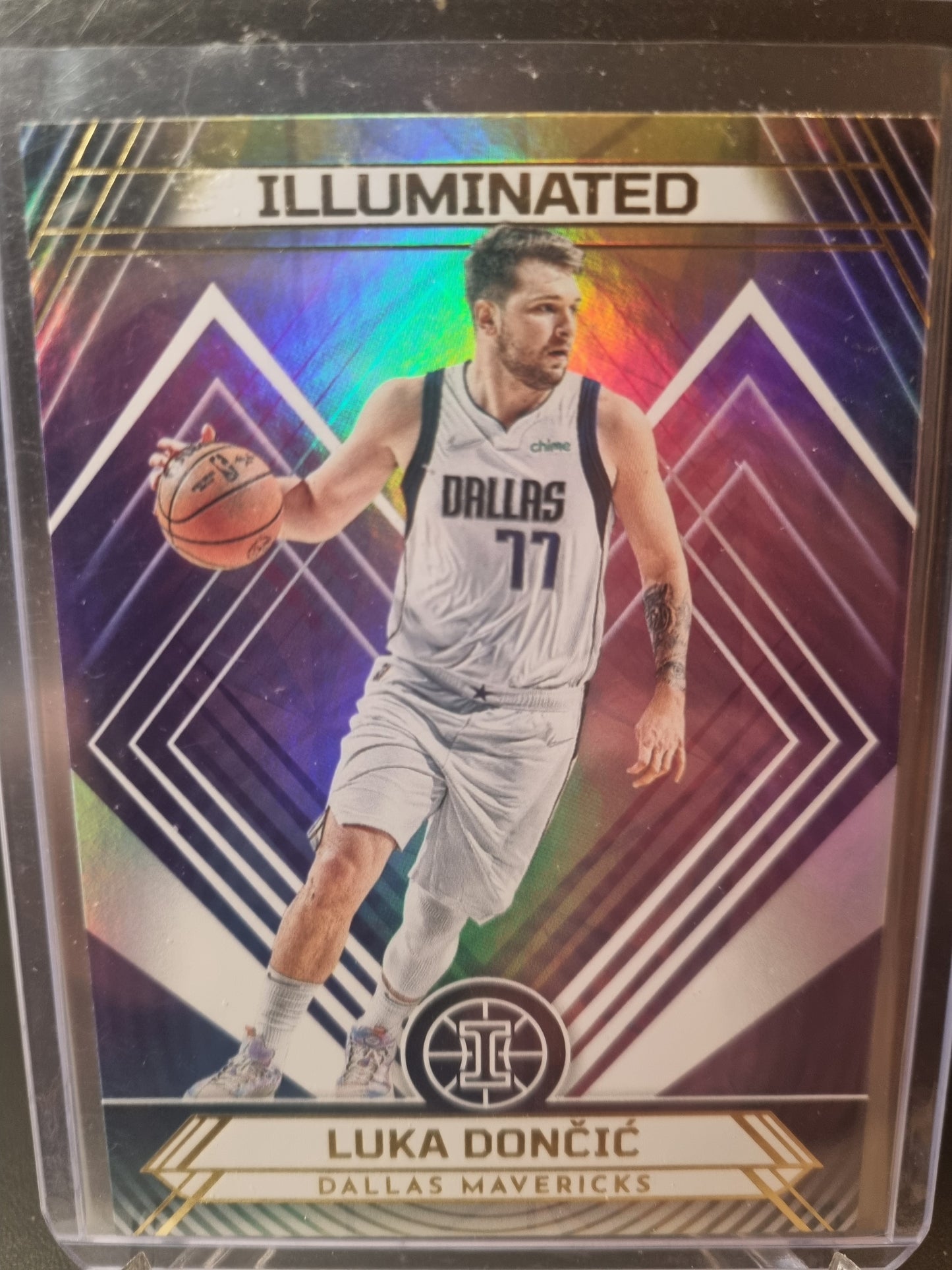 2021-22 Panini Illusions #25 Luka Doncic Illuminated