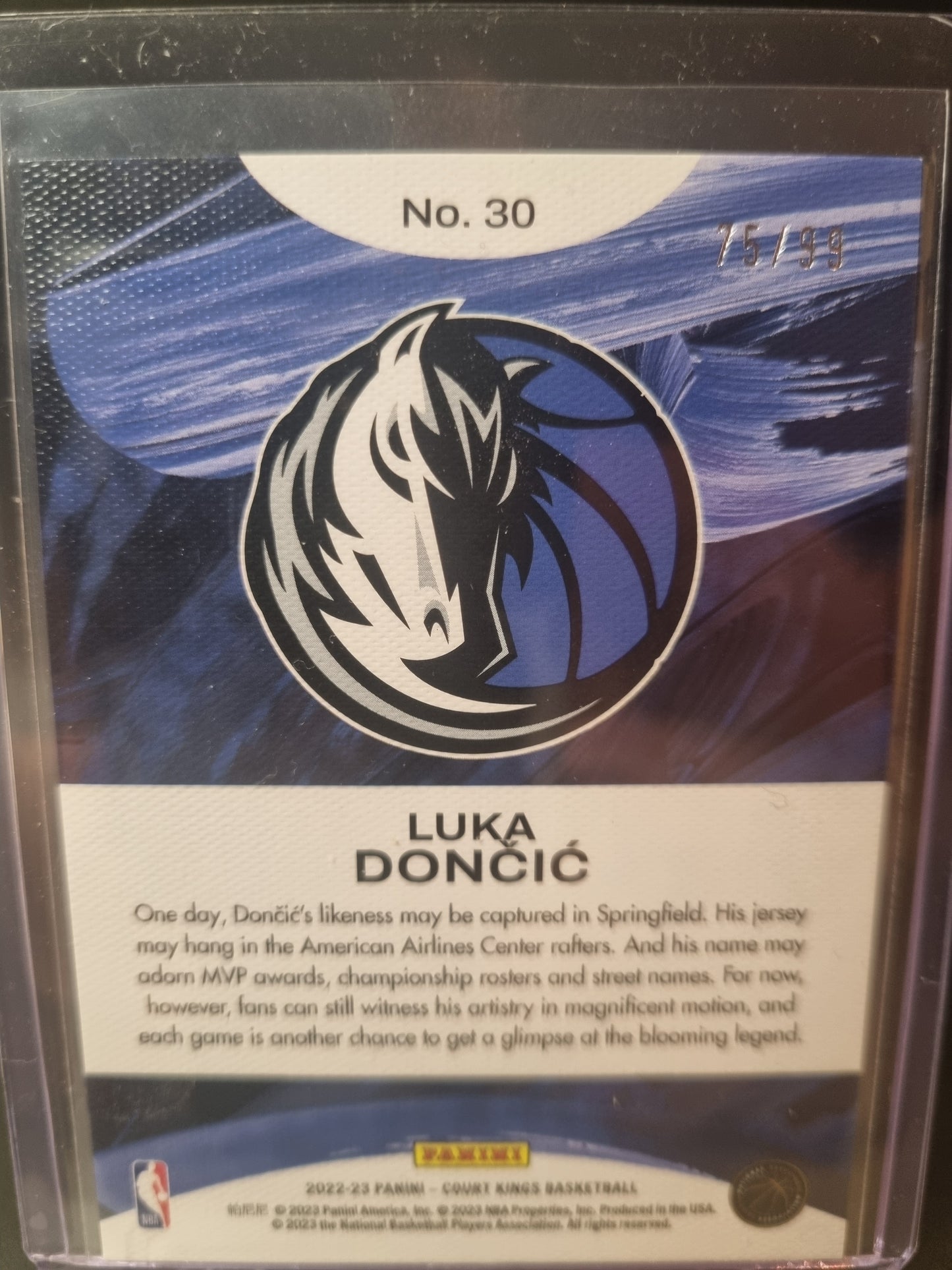 2022-23 Panini Court Kings #30 Modern Strokes Luka Doncic Blue 75/99