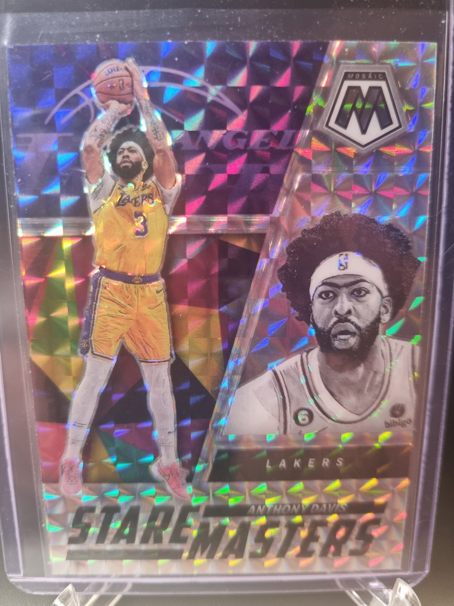 2022-23 Panini Mosaic #25 Anthony Davis Stare Masters Mosaic Prizm