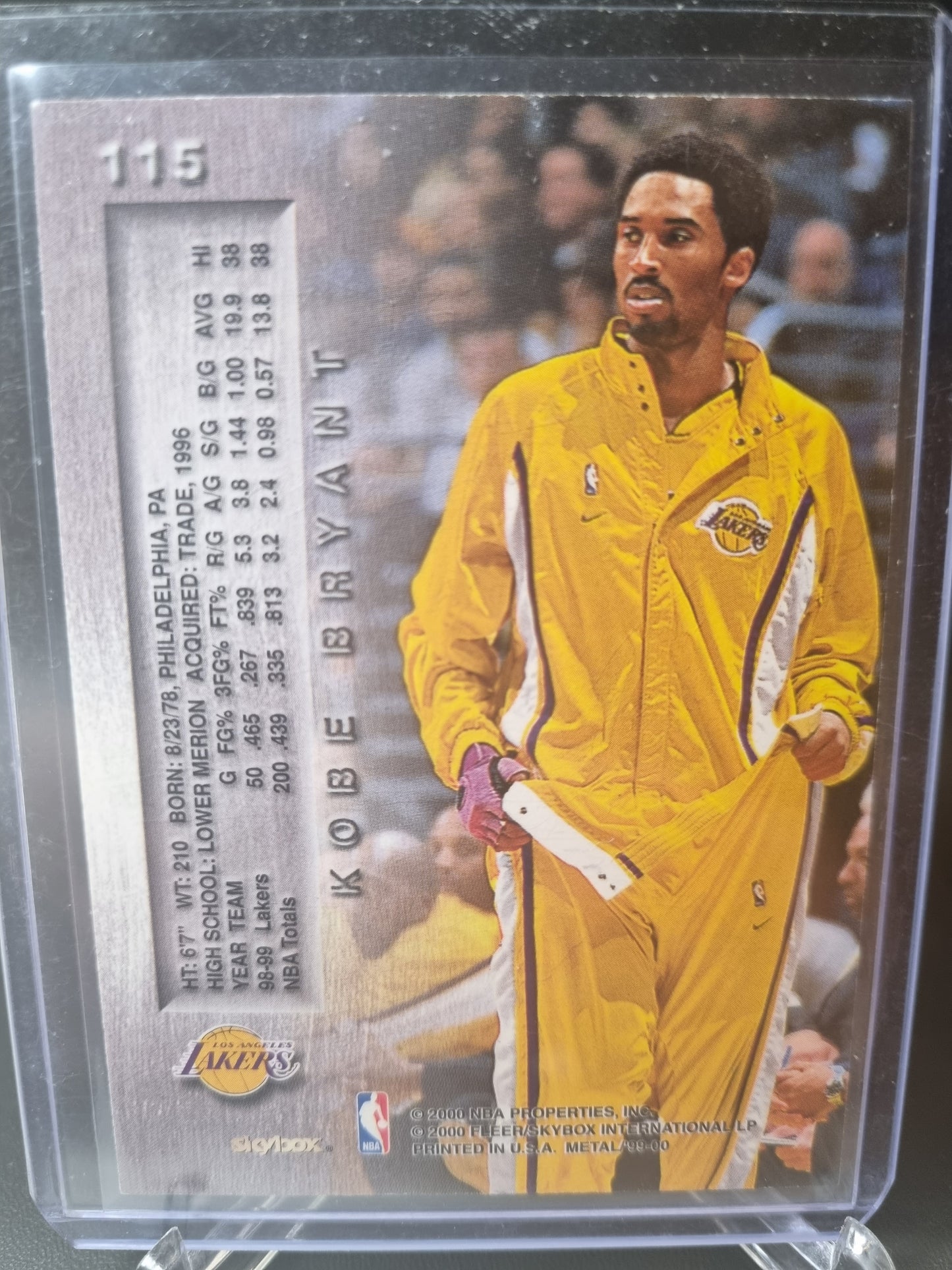 1999-2000 Skybox #115 Kobe Bryant Metal Universe