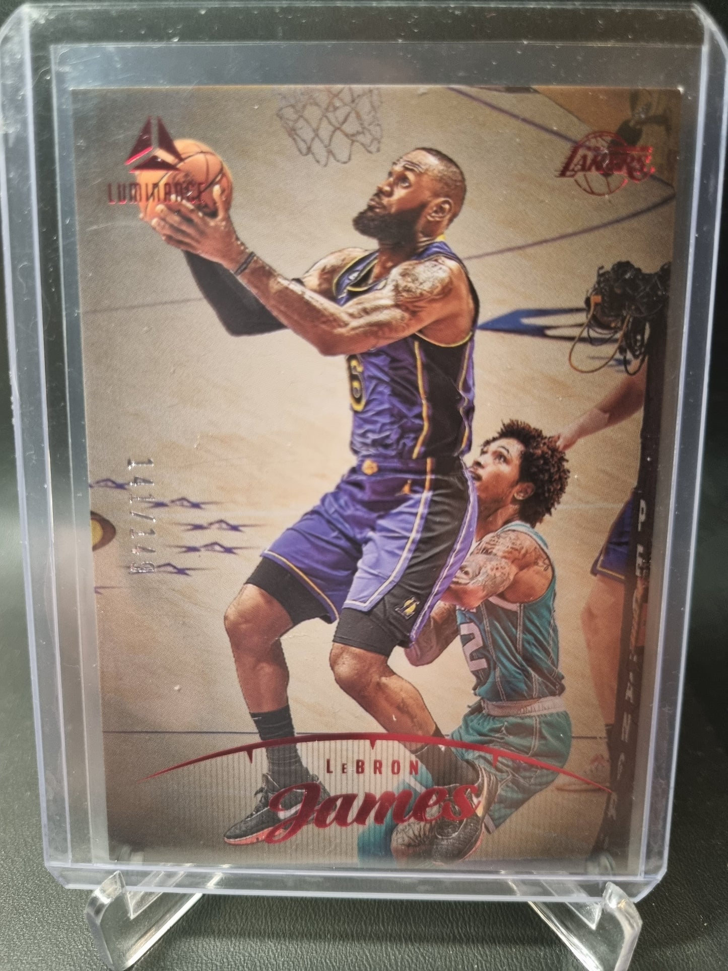 2022-23 Panini Chronicles Luminance #153 Lebron James Luminance Red 14/149