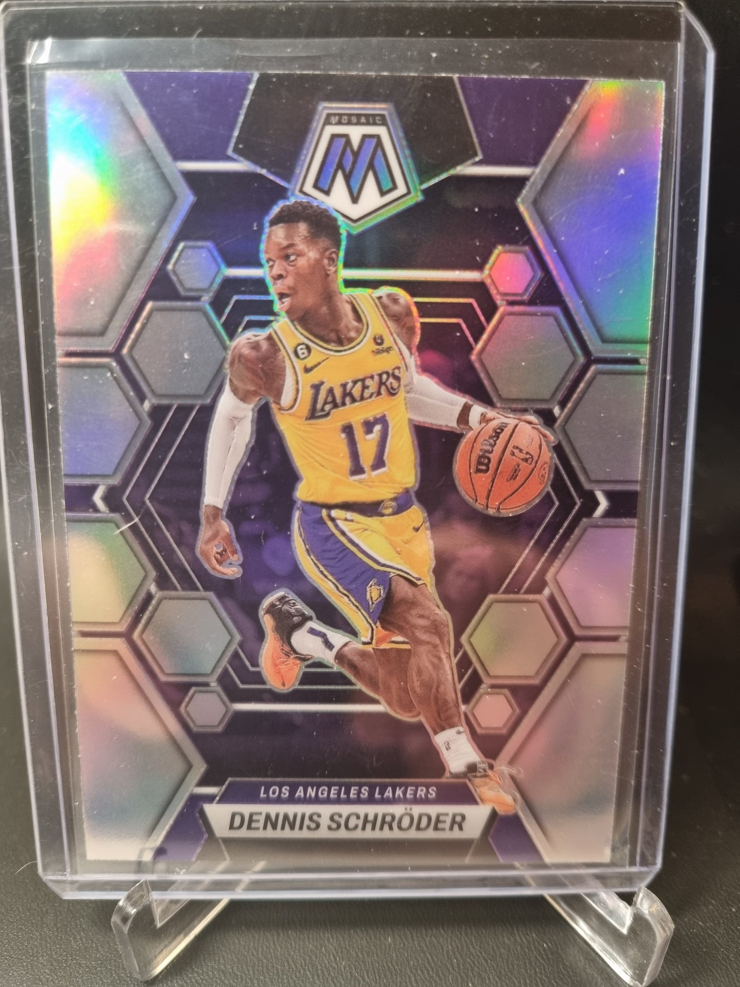 2022-23 Panini Mosaic #23 Dennis Schroder Silver Prizm