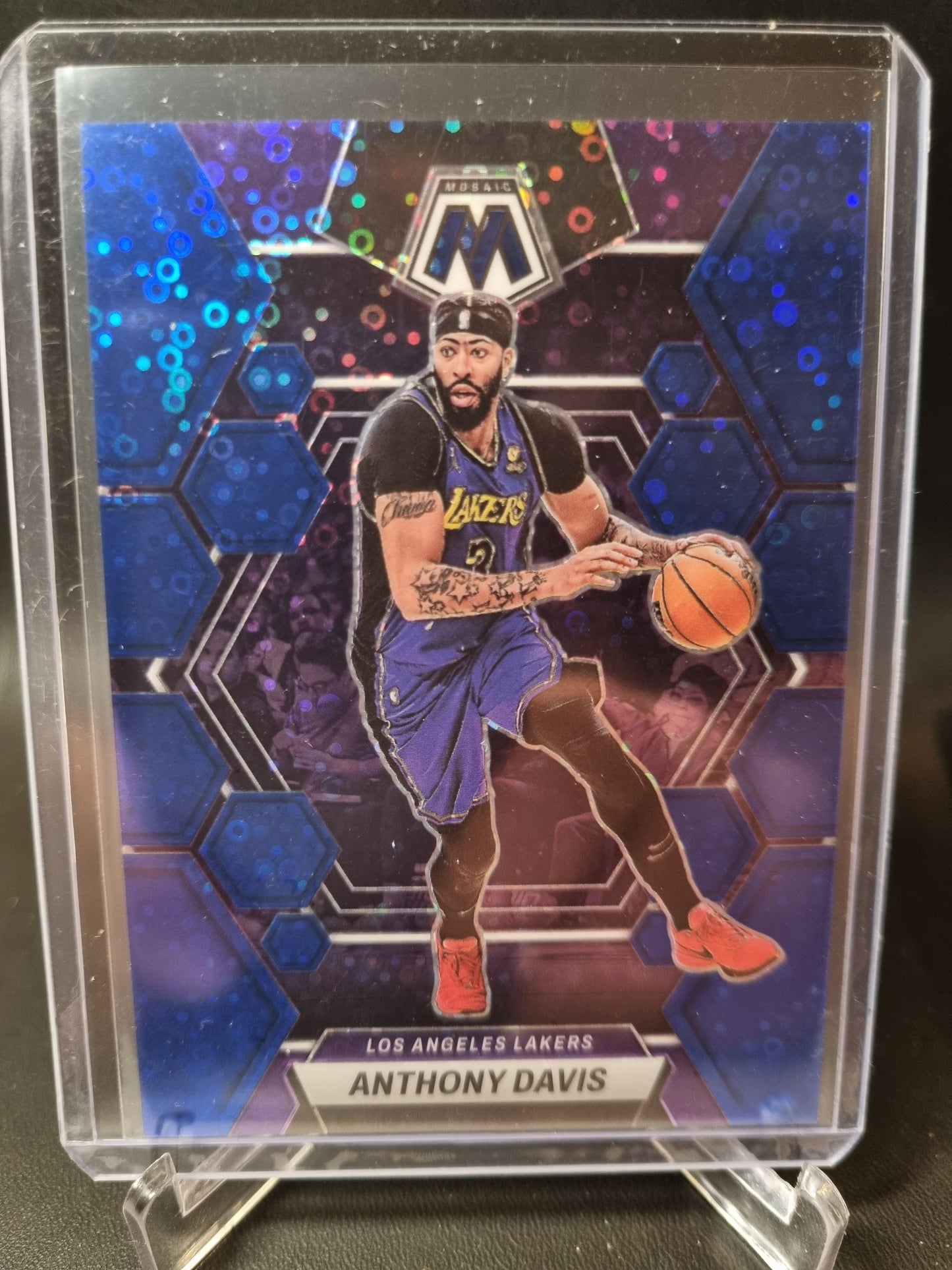 2022-23 Panini Mosaic #110 Anthony Davis Blue Fast Break Prizm 33/85