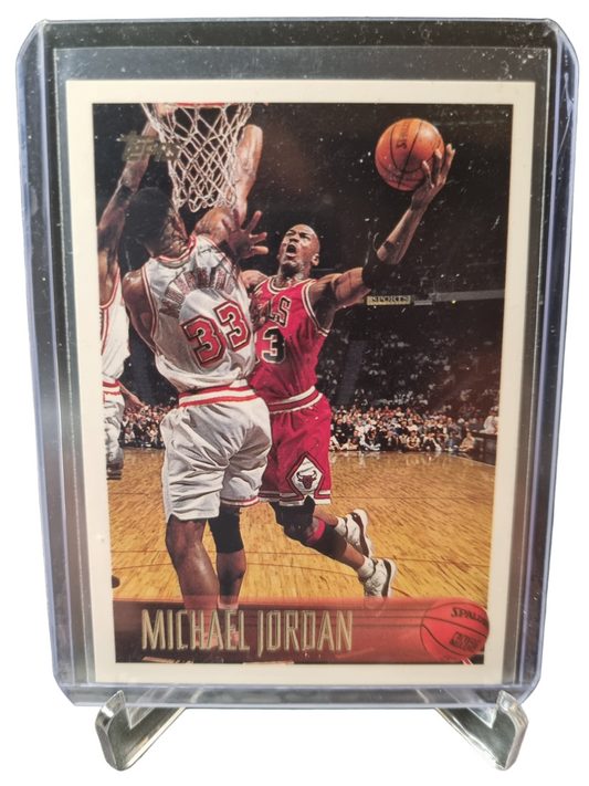 1996 Topps #139 Michael Jordan