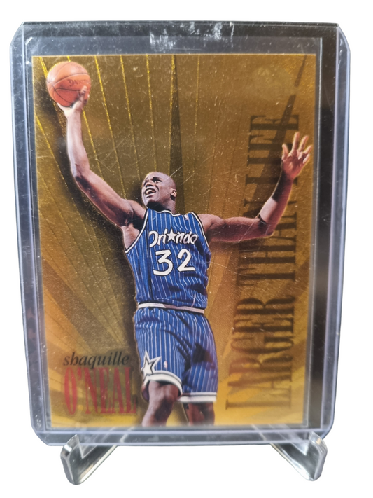 1995 Skybox #L7 Shaquille O'Neal Larger Than Life