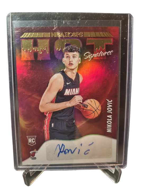 2022-23 Panini Hoops #HSR-NKJ Nikola Jovic Rookie Card Hot Signatures