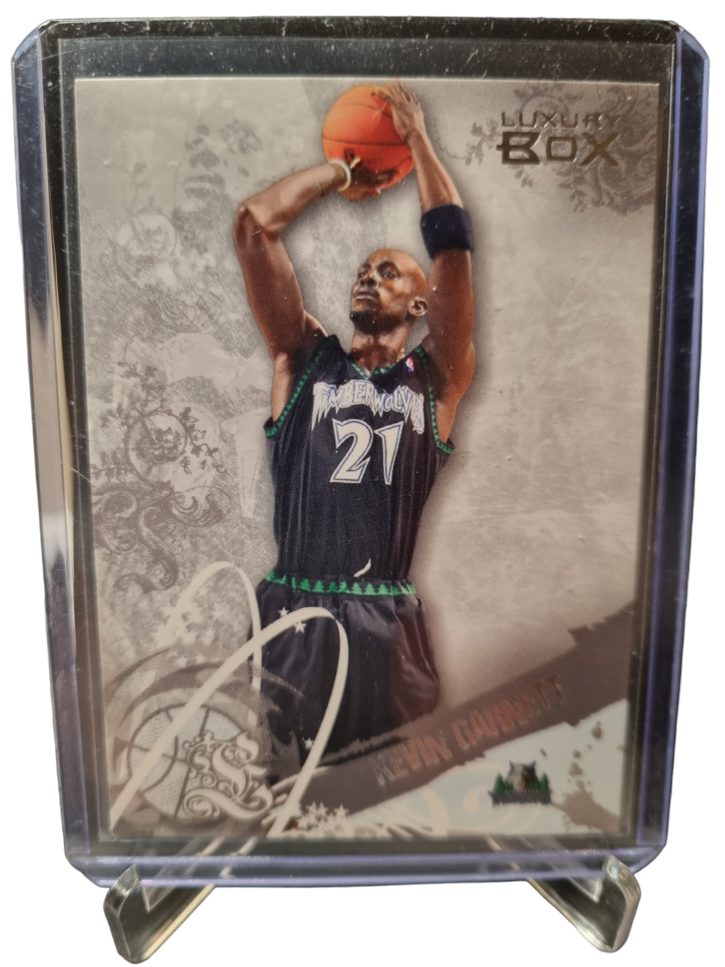 2007 Topps #21 Kevin Garnett Luxury Box