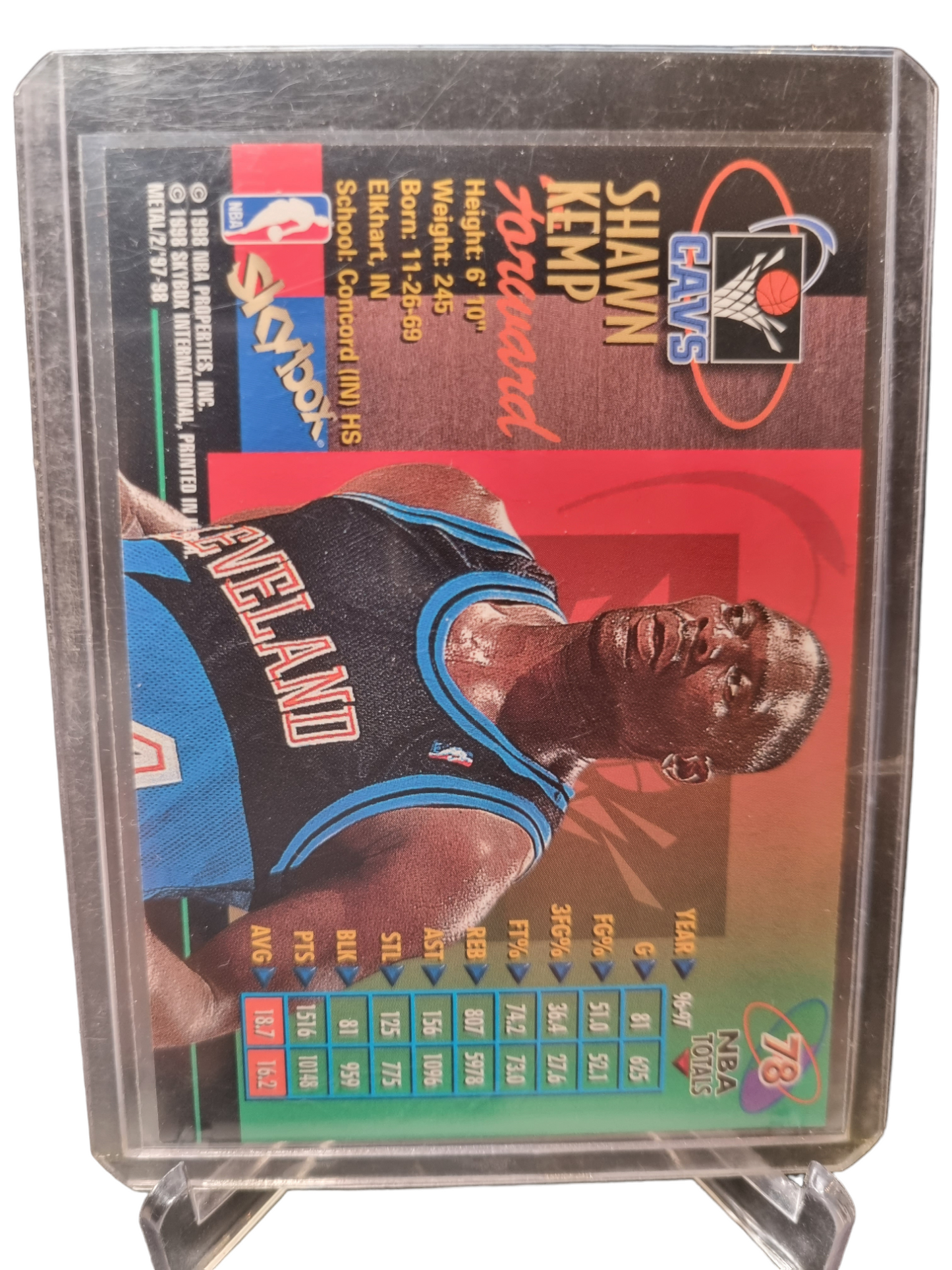 1997-98 Skybox #78 Shawn Kemp Metal Universe