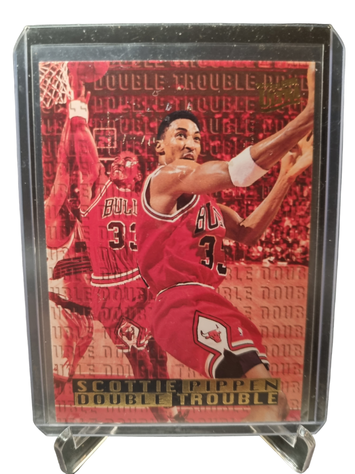 1995-96 Fleer #8 of 10 Scottie Pippen Double Trouble