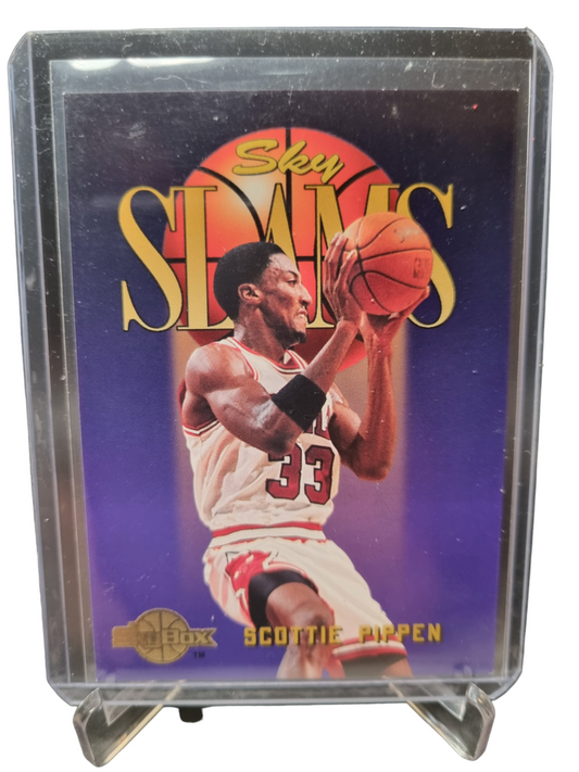 1995 Skybox #310 Scottie Pippen Sky Slams