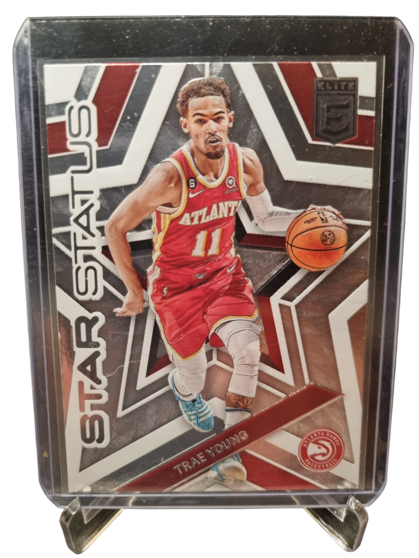 2022-23 Panini Elite #15 Trae Young Star Status