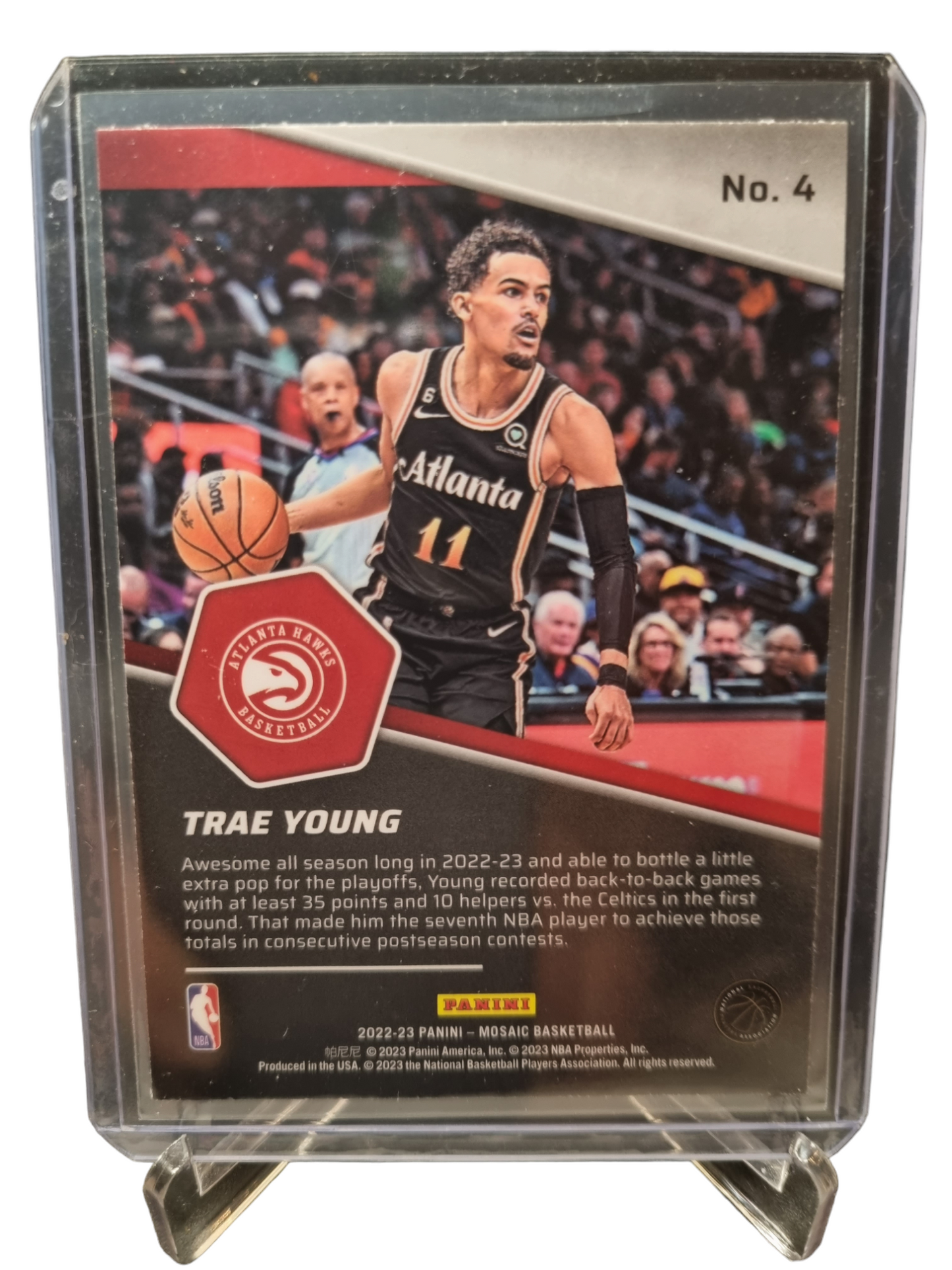 2022-23 Panini Mosaic #4 Trae Young Break Away