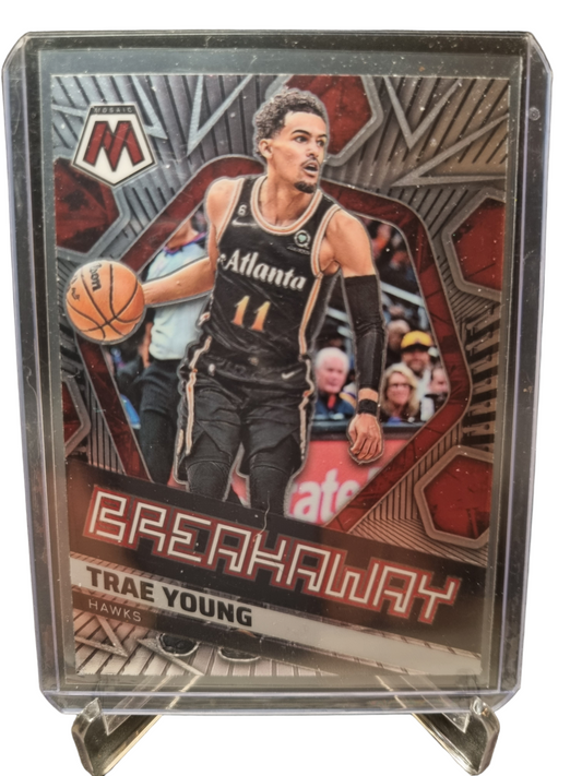 2022-23 Panini Mosaic #4 Trae Young Break Away