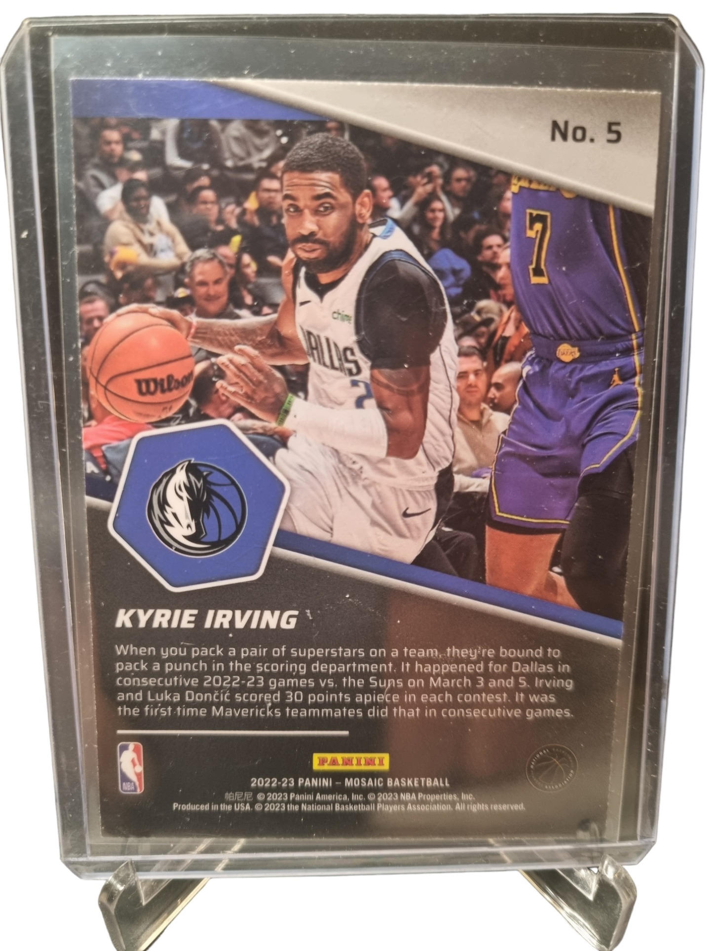 2022-23 Panini Mosaic #5 Kyrie Irving Breakaway