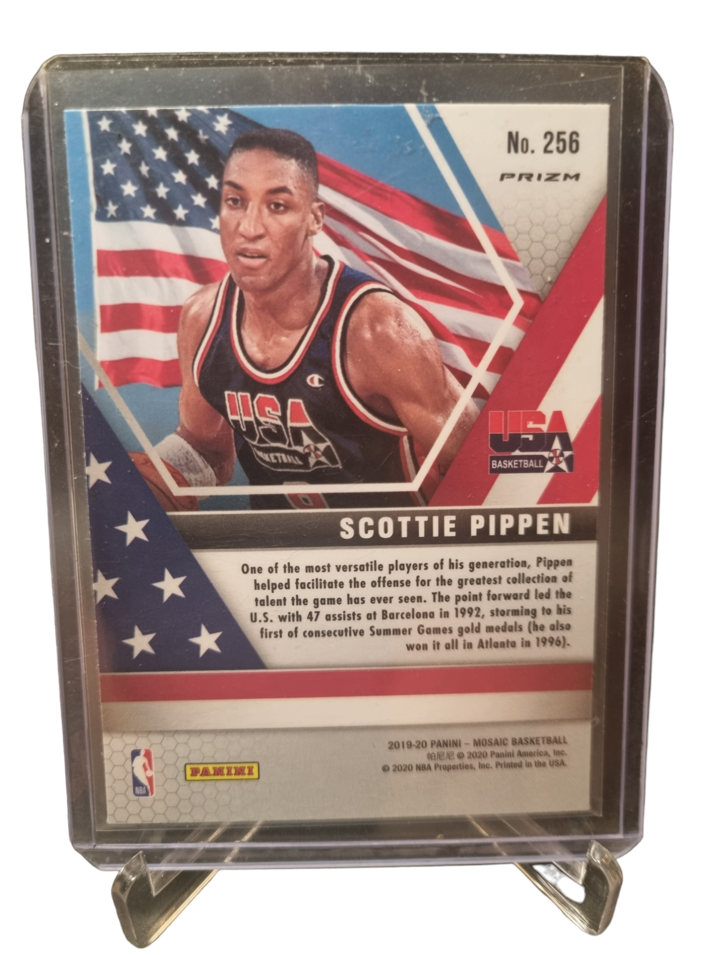 2019-20 Panini Mosaic #256 Scottie Pippen Red Mosaic Prizm