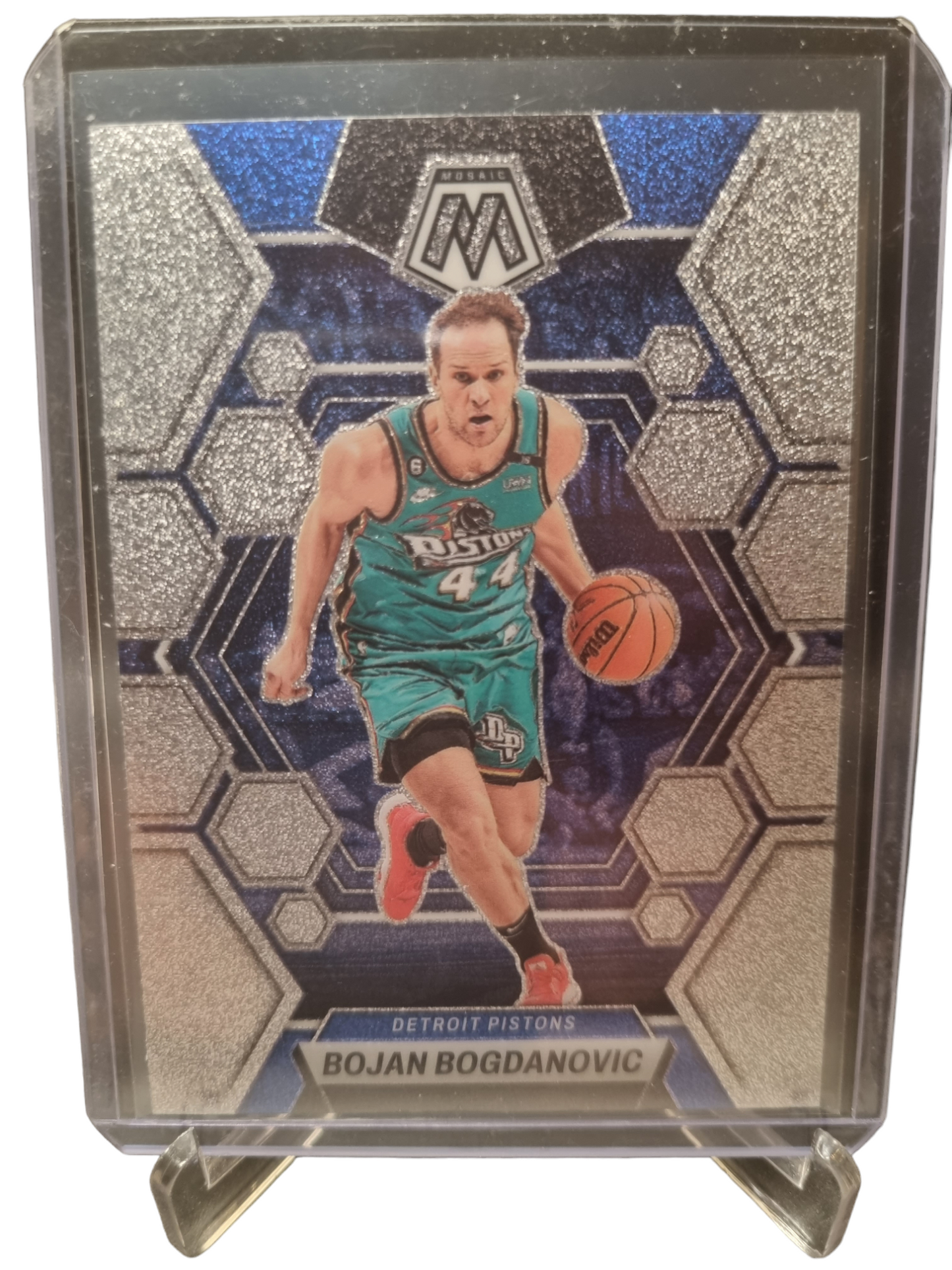 2022-23 Mosaic #87 Bojan Bogdanovic White Sparkle Prizm