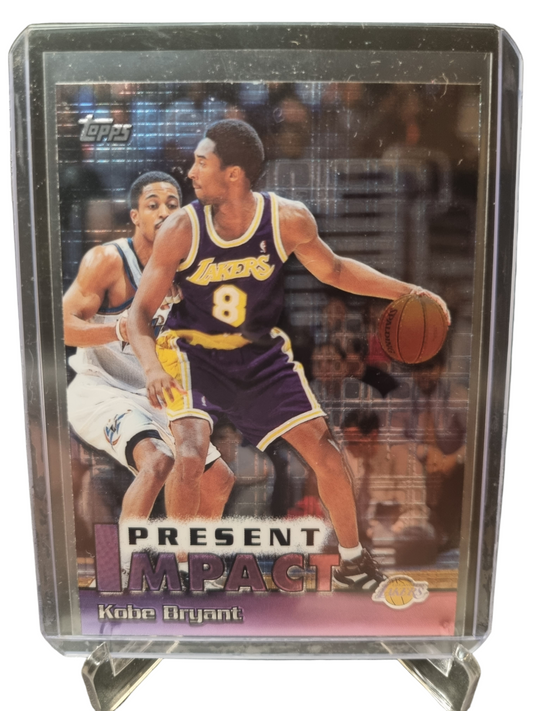 2000-Topps #113 Kobe Bryant Present Impact