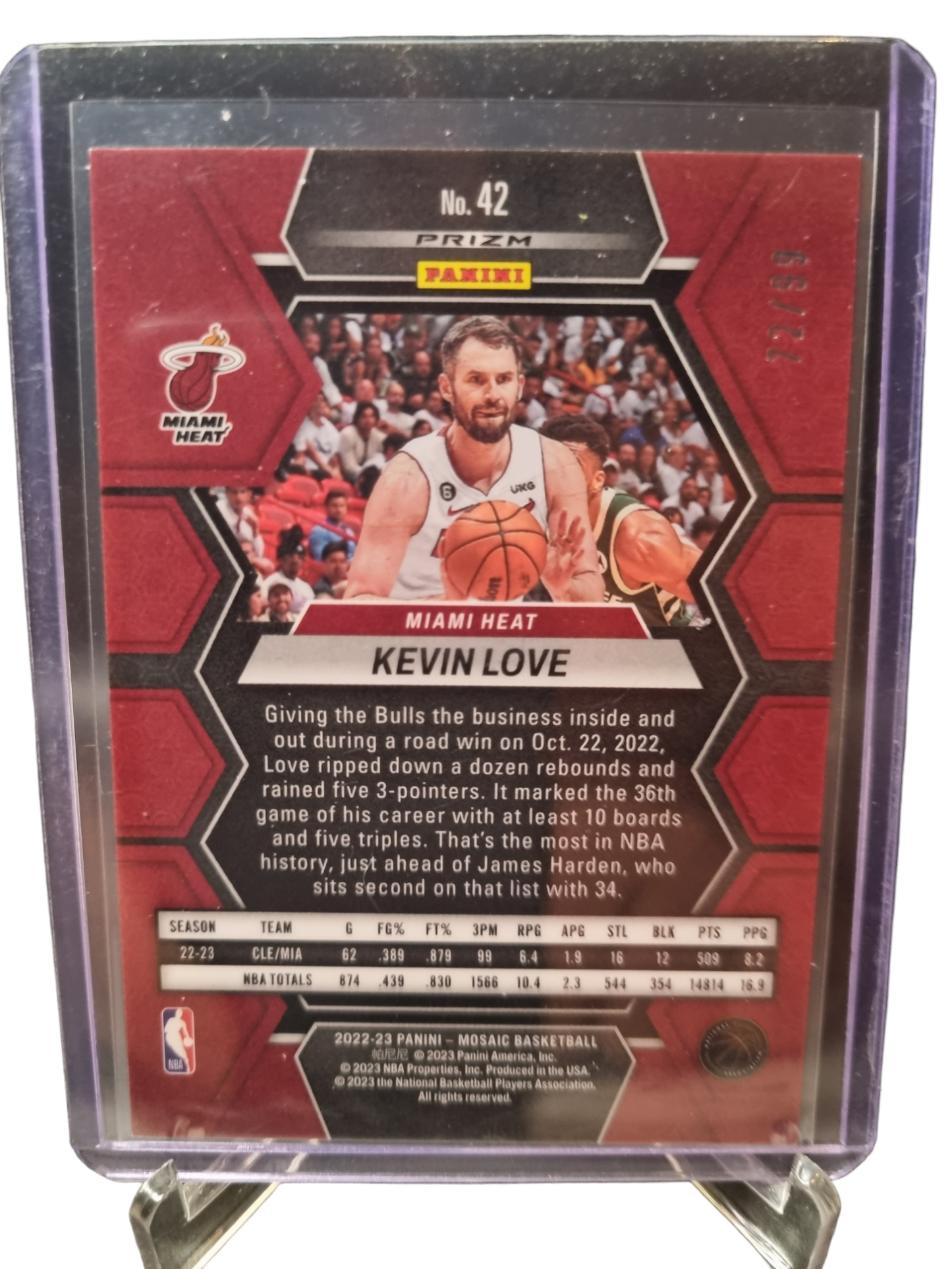 2022-23 Panini Mosaic #42 Kevin Love Mosaic Pink Prizm 72/99