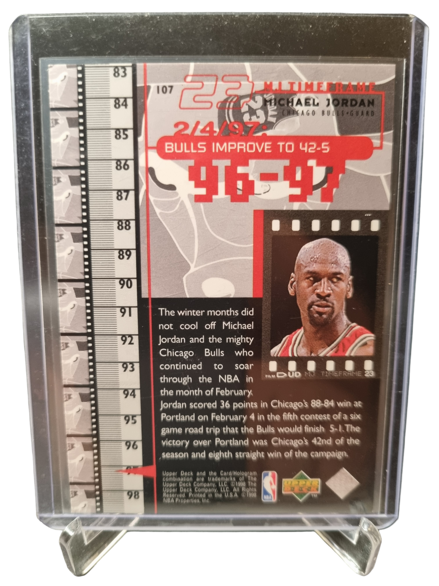 1998 Upper Deck #107 Michael Jordan Bulls Improve to 42-5