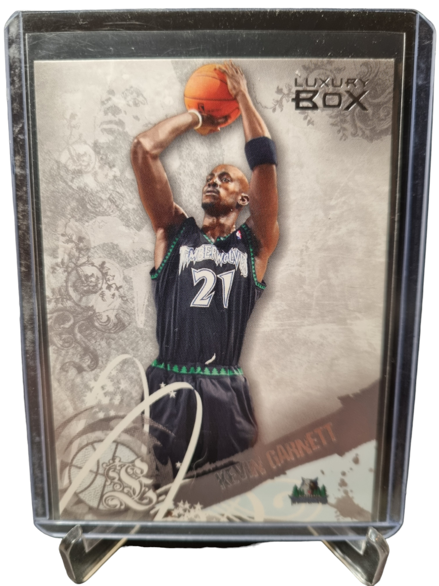 2007 Skybox #21 Kevin Garnett Luxury Box