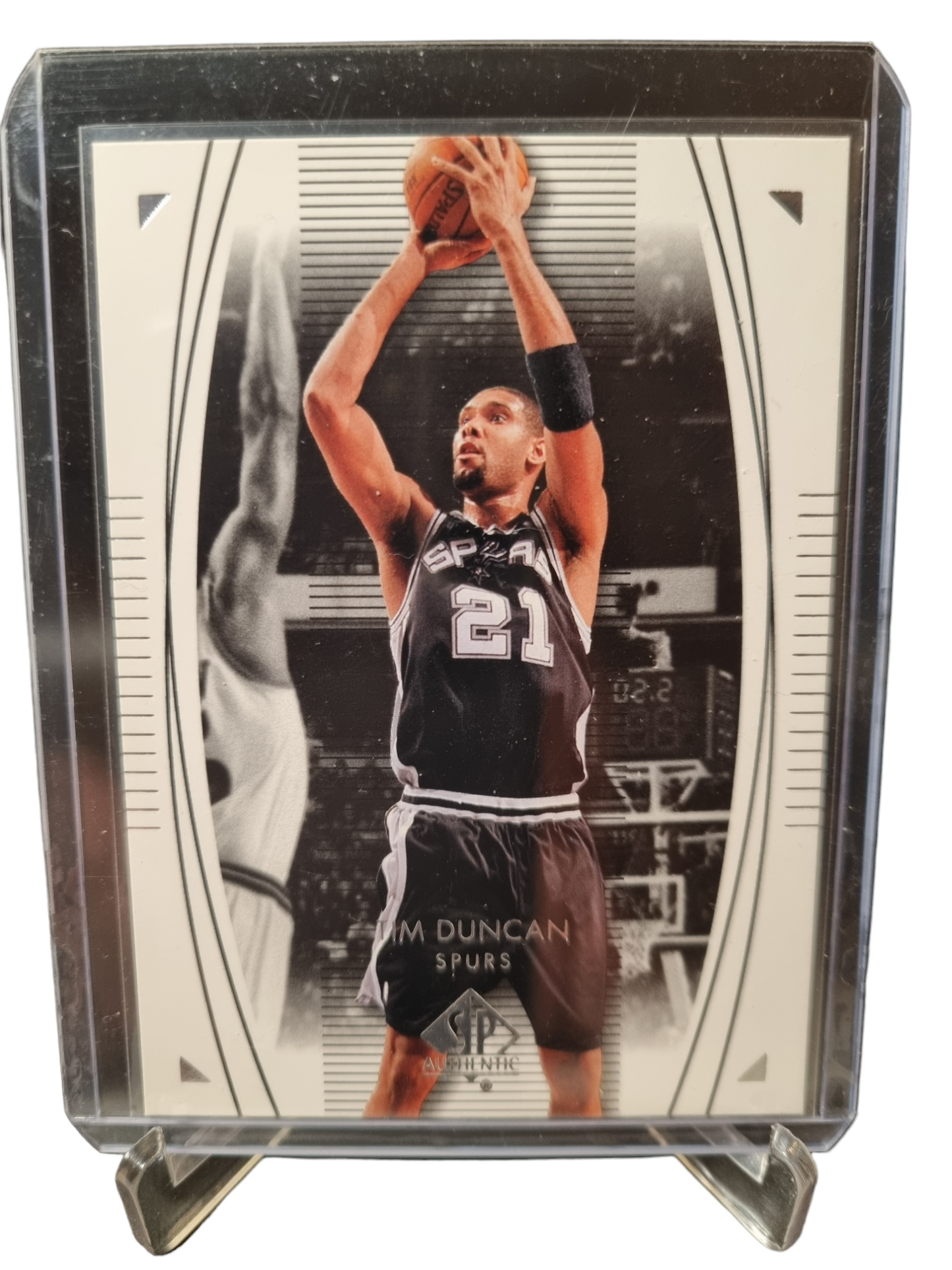 2004 Upper Deck #77 Tim Duncan SP Authentic