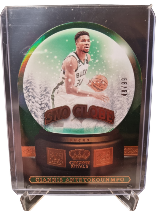 2023-24 Panini Crown Royale #15 Giannis Antetokounmpo Sno Globe 49/99