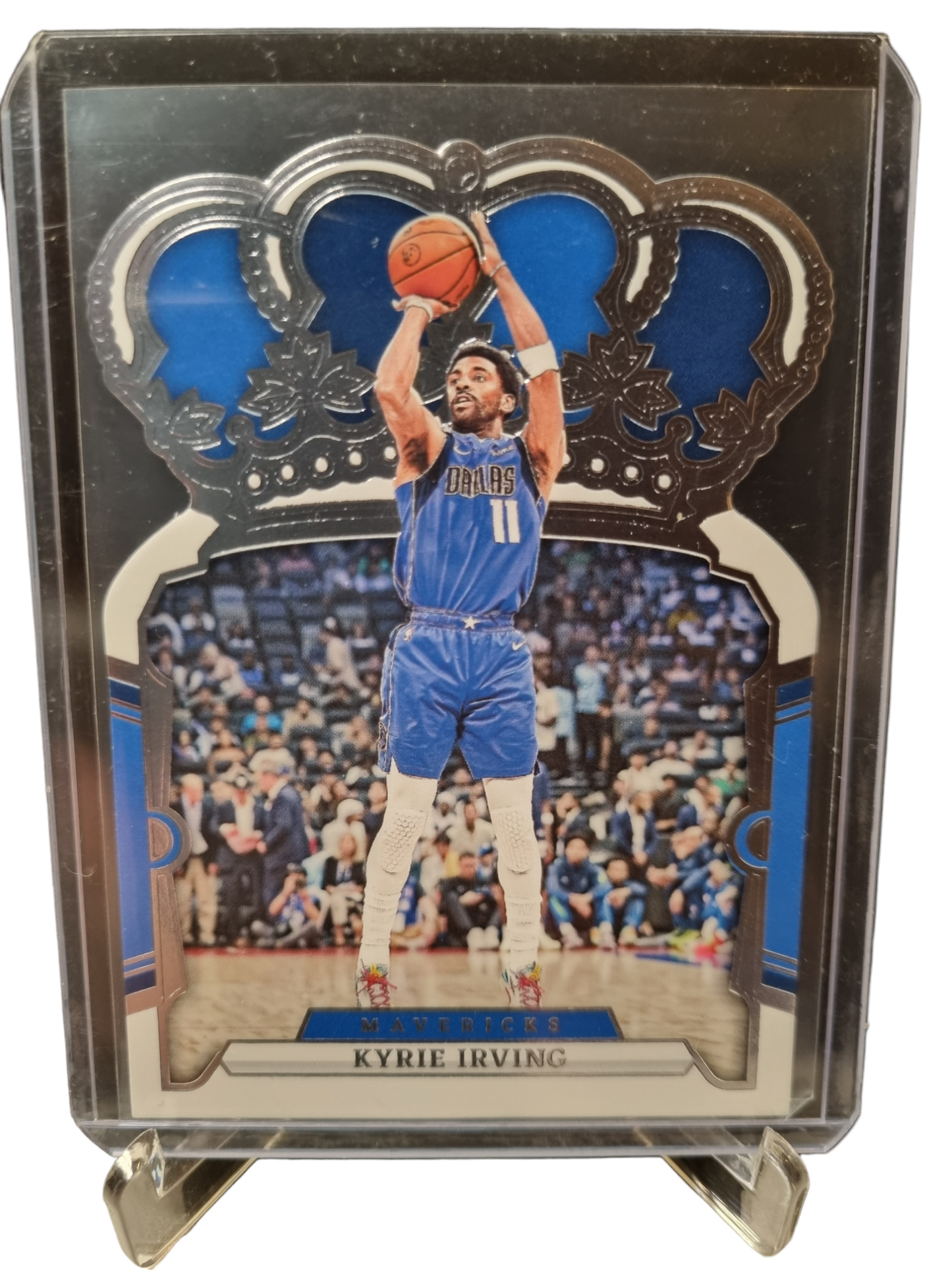 2023-24 Panini Crown Royale #81 Kyrie Irving