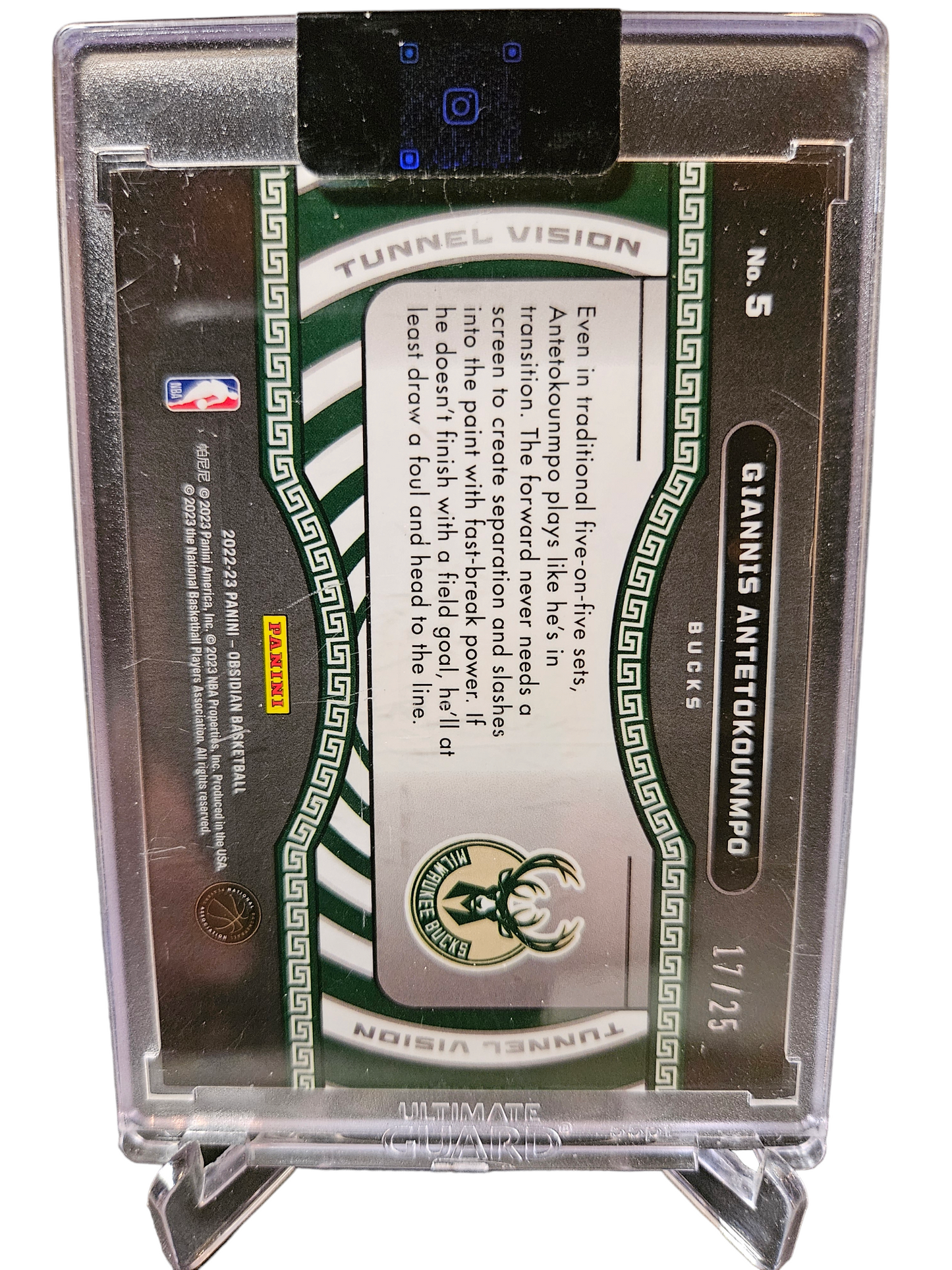 2022-23 Panini Obsidian #5 Giannis Antetokounmpo Tunnel Vision Green 17/25