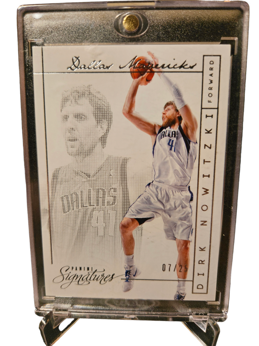 2013-14 Panini Signatures #117 Dirk Nowitzki 07/25