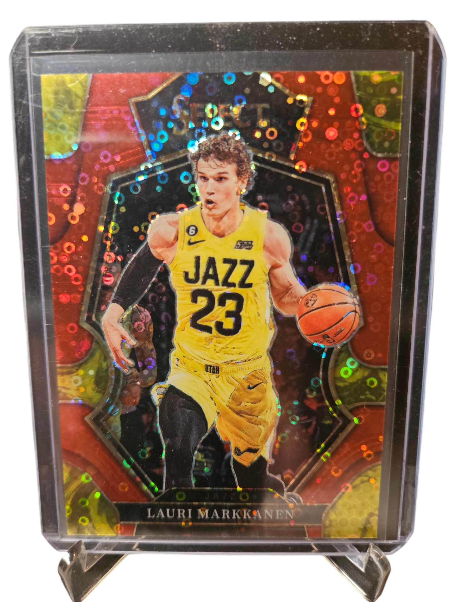 2023-24 Panini Select #145 Lauri Markkanen Premier Level Red Disco Prizm 29/49