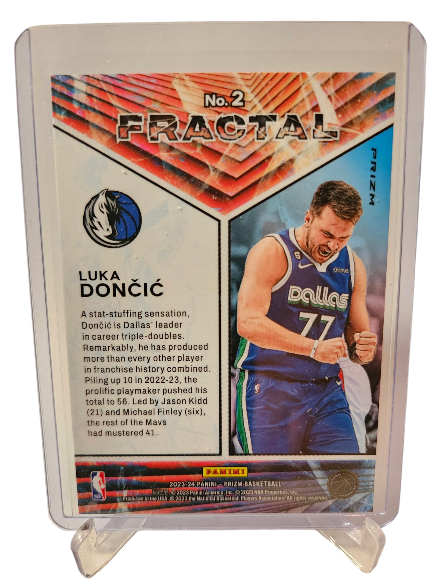 2023-24 Panini Prizm #2 Luka Doncic Fractal Fastbreak Prizm