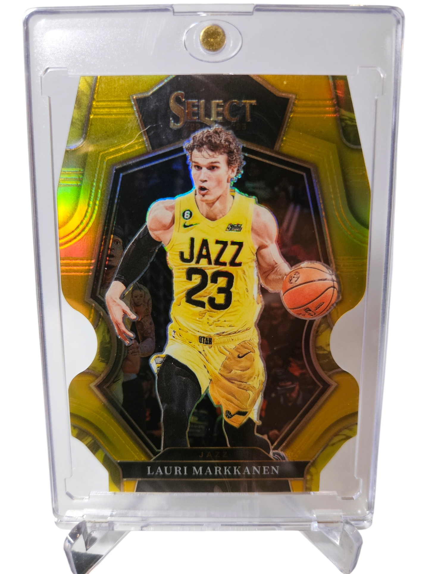 2022-23 Panini Select #145 Lauri Markkanen Gold Prizm Die Cut 02/10