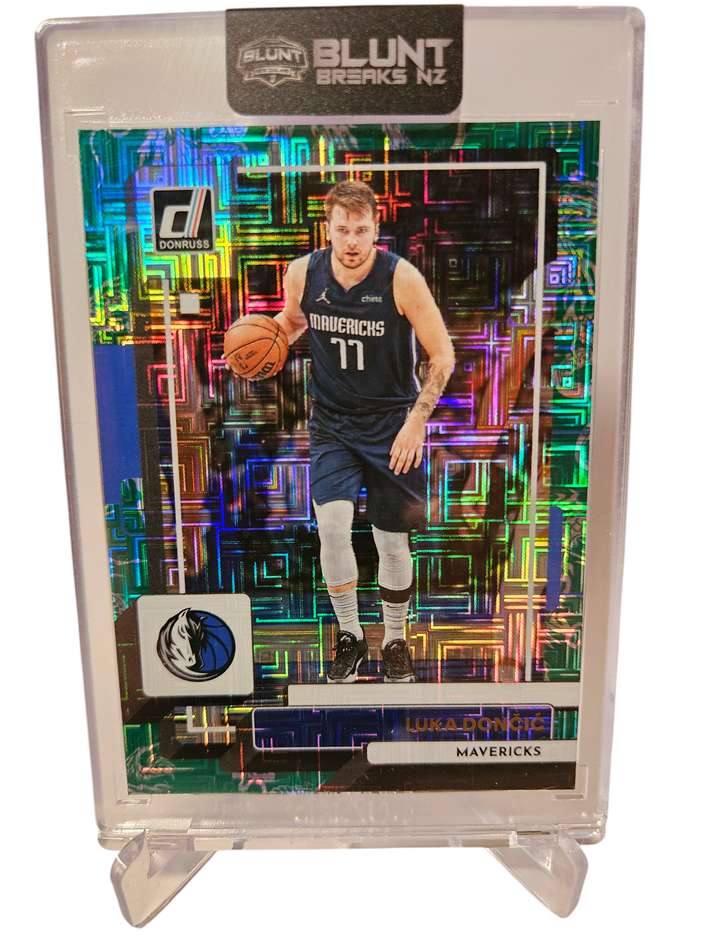 2022-23 Panini Donruss Choice #143 Luka Doncic Dragon Case Hit SSP