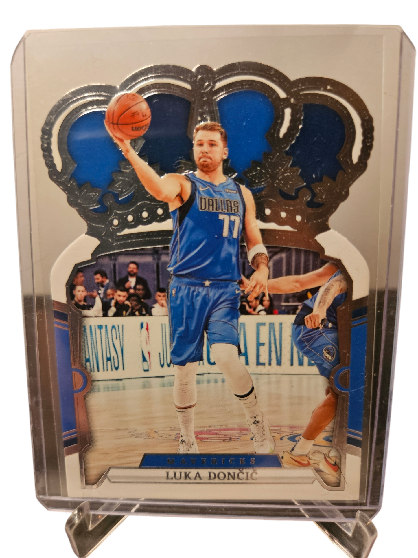 2023-24 Panini Crown Royale #82 Luka Doncic