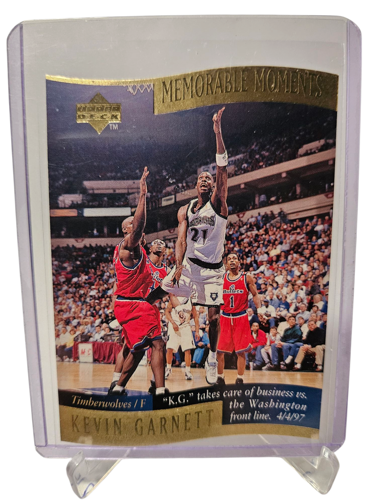 1998 Upper Deck #5 of 10 Kevin Garnett Memorable Moments Die Cut