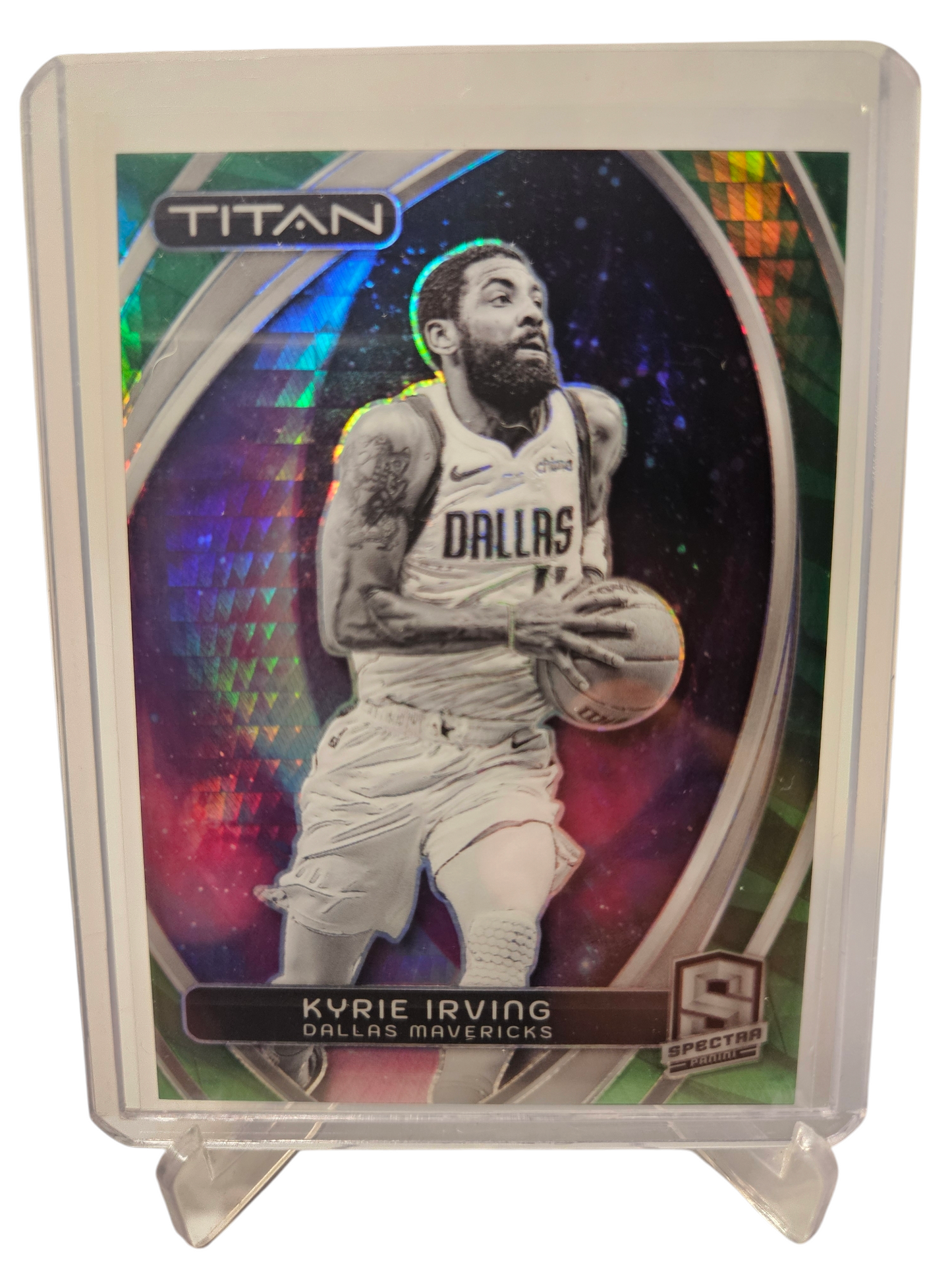 2023-24 Panini Spectra #73 Kyrie Irving Green Hyper Titan SP 15/75