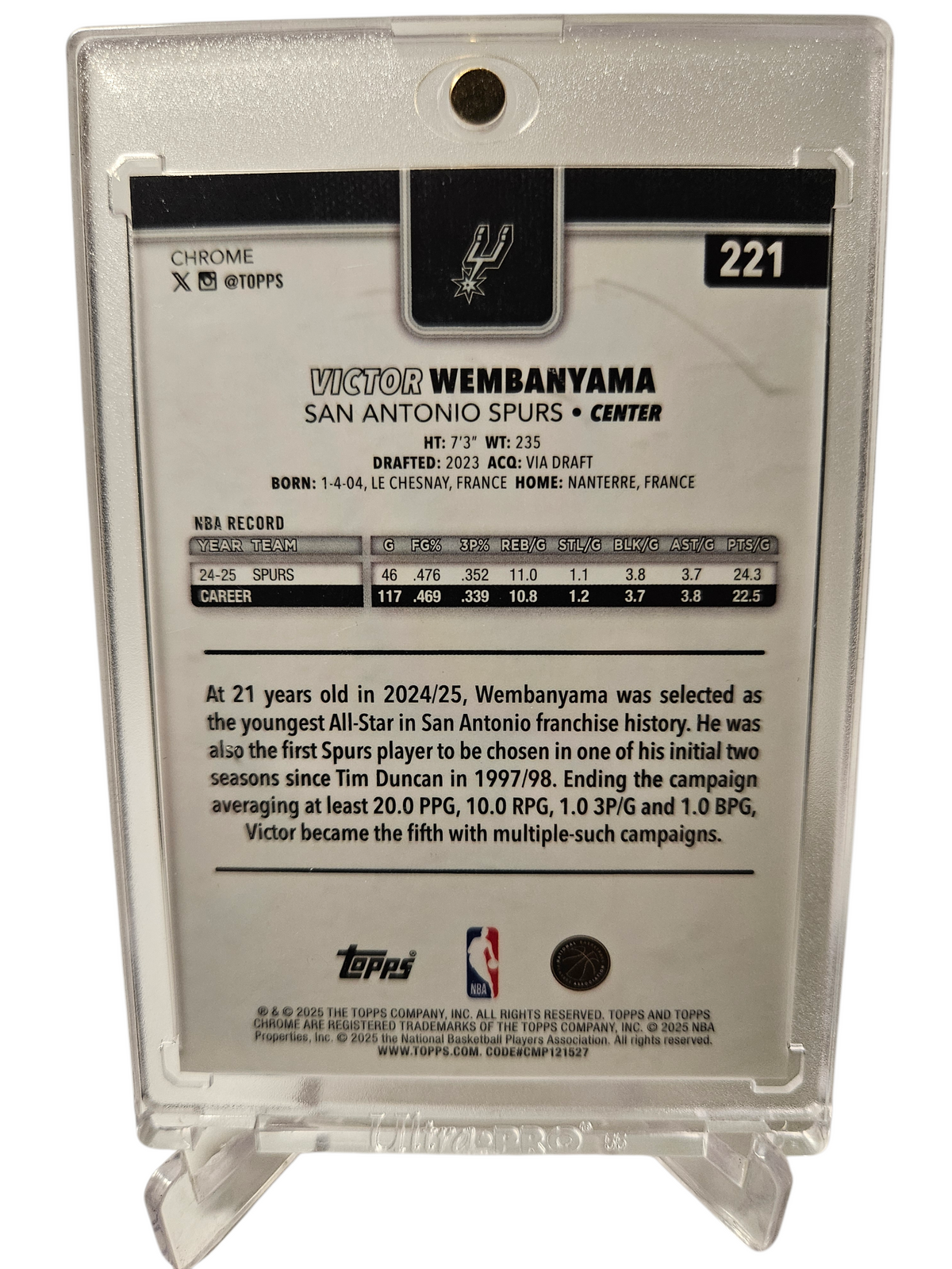 2025 Topps Chrome #221 Victor Wembanyama Basketball Border Refractor