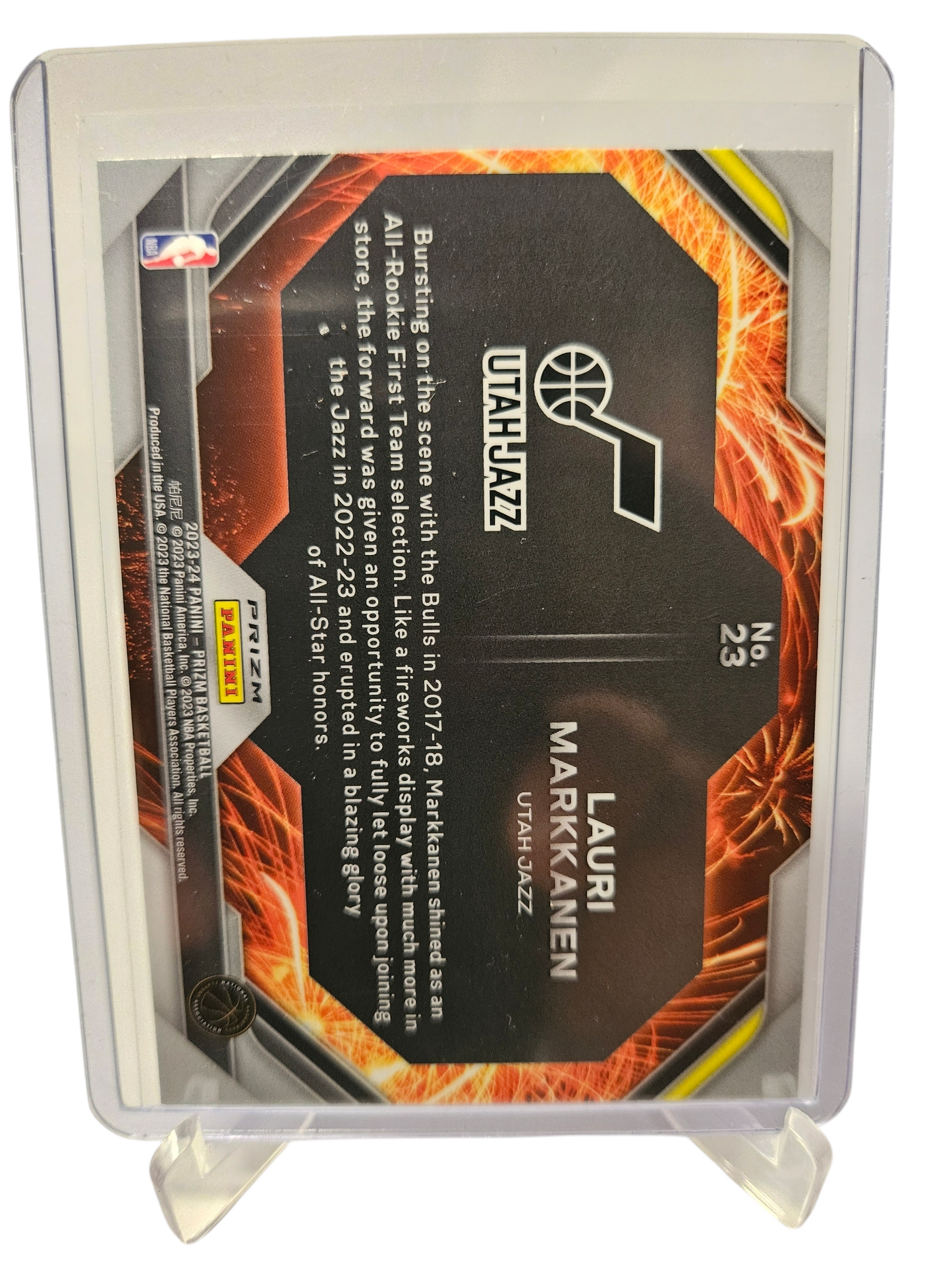 2023-24 Panini Prizm #23 Lauri Markkanen Fireworks Blue Wave Prizm