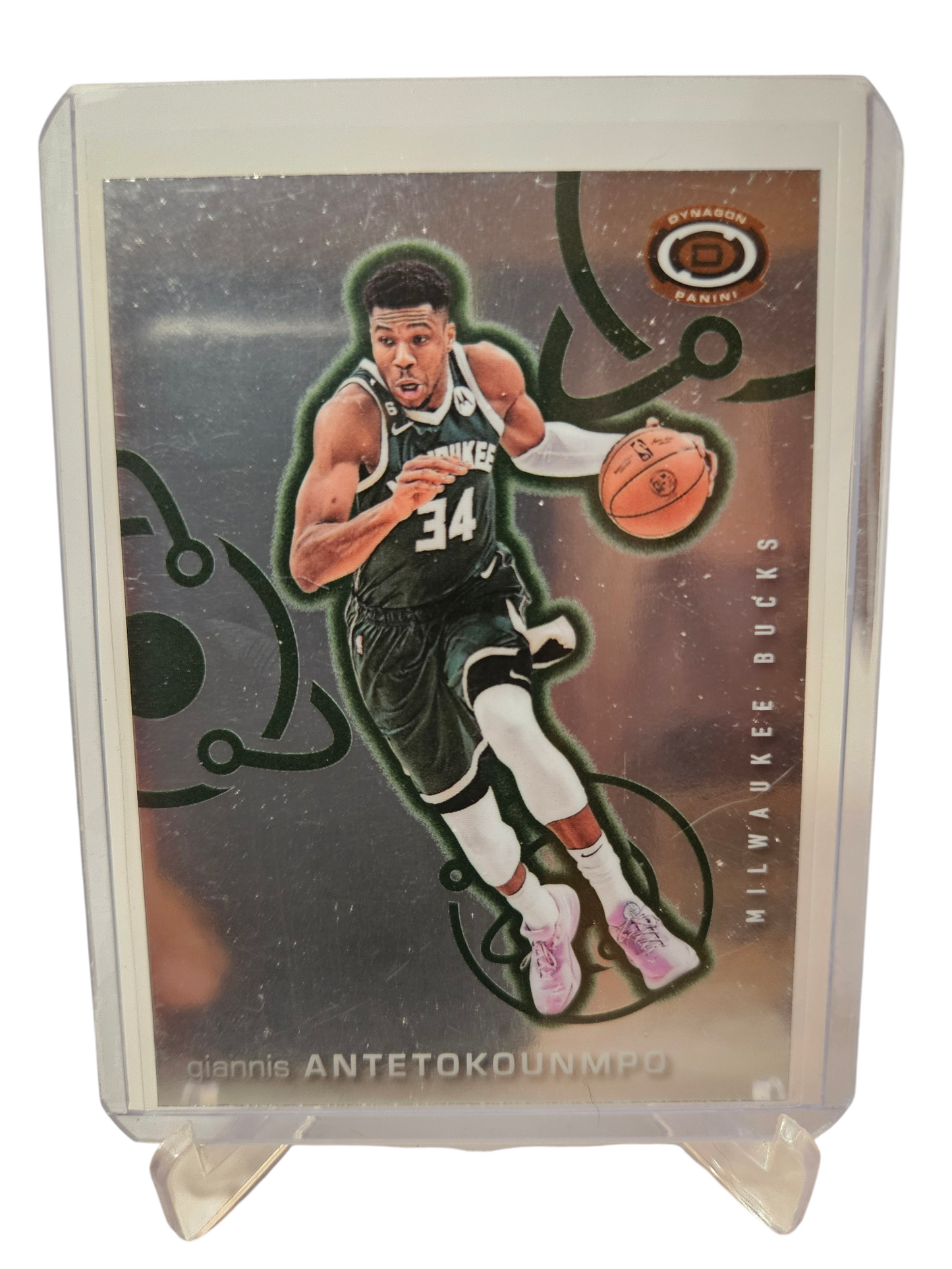 2022-23 Panini Chronicles Dynagon #518 Giannis Antetokounmpo