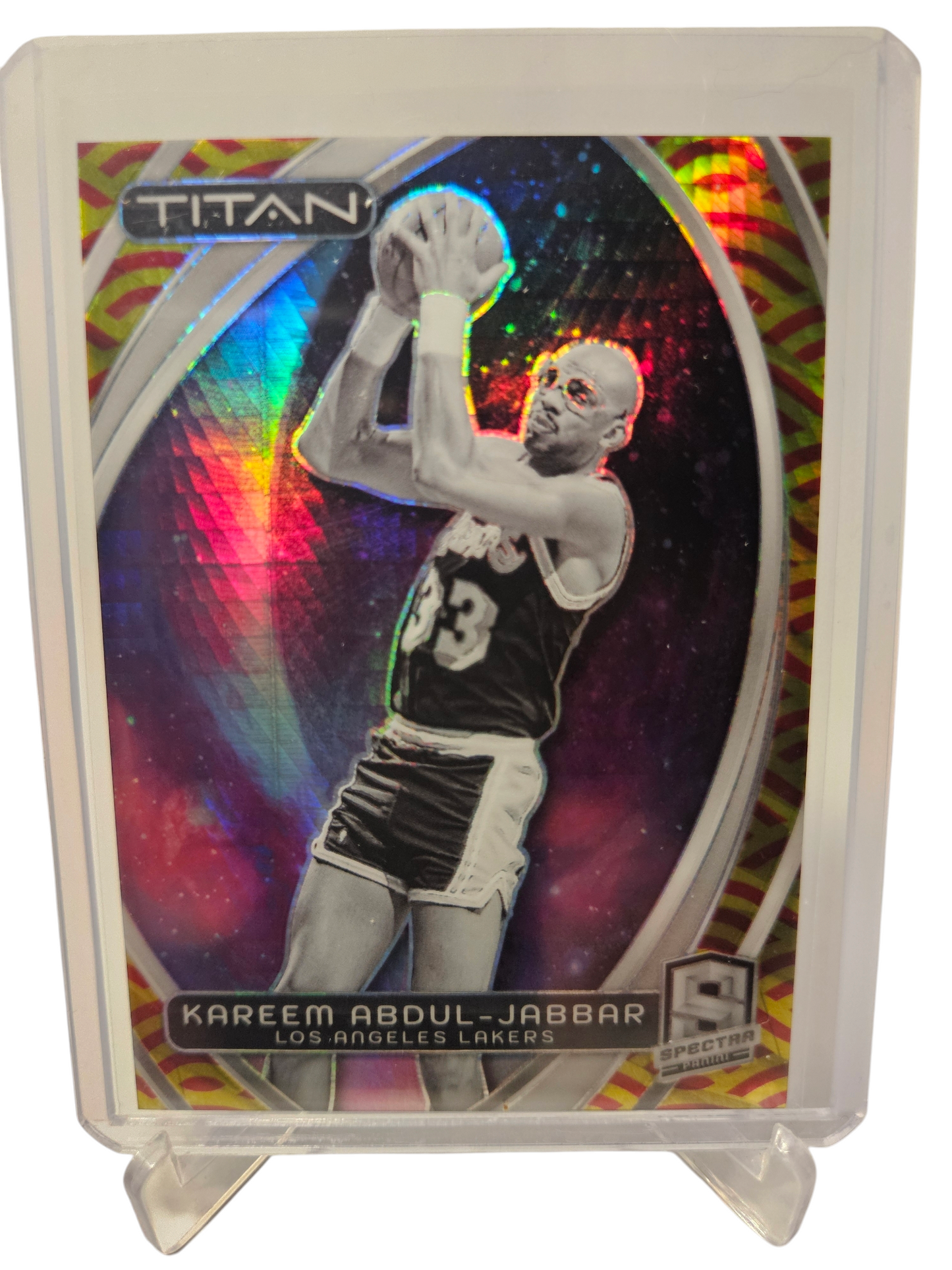 2023-24 Panini Spectra #68 Kareem Abdul-Jabbar Red Yellow Hyper Titan SP 10/49