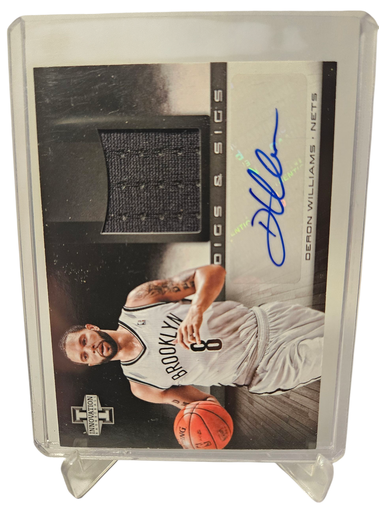2013-14  Panini Inovation #9 Deron Williams Digs and Sigs Game Worn Patch Autograph 06/25